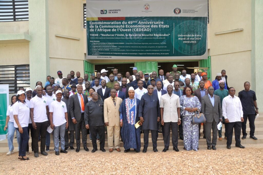 PLUS DE 1000 CITOYENS DE LA COMMUNAUTE CELEBRENT LE 49e ANNIVERSAIRE DE LA CEDEAO A KARA- TOGO
